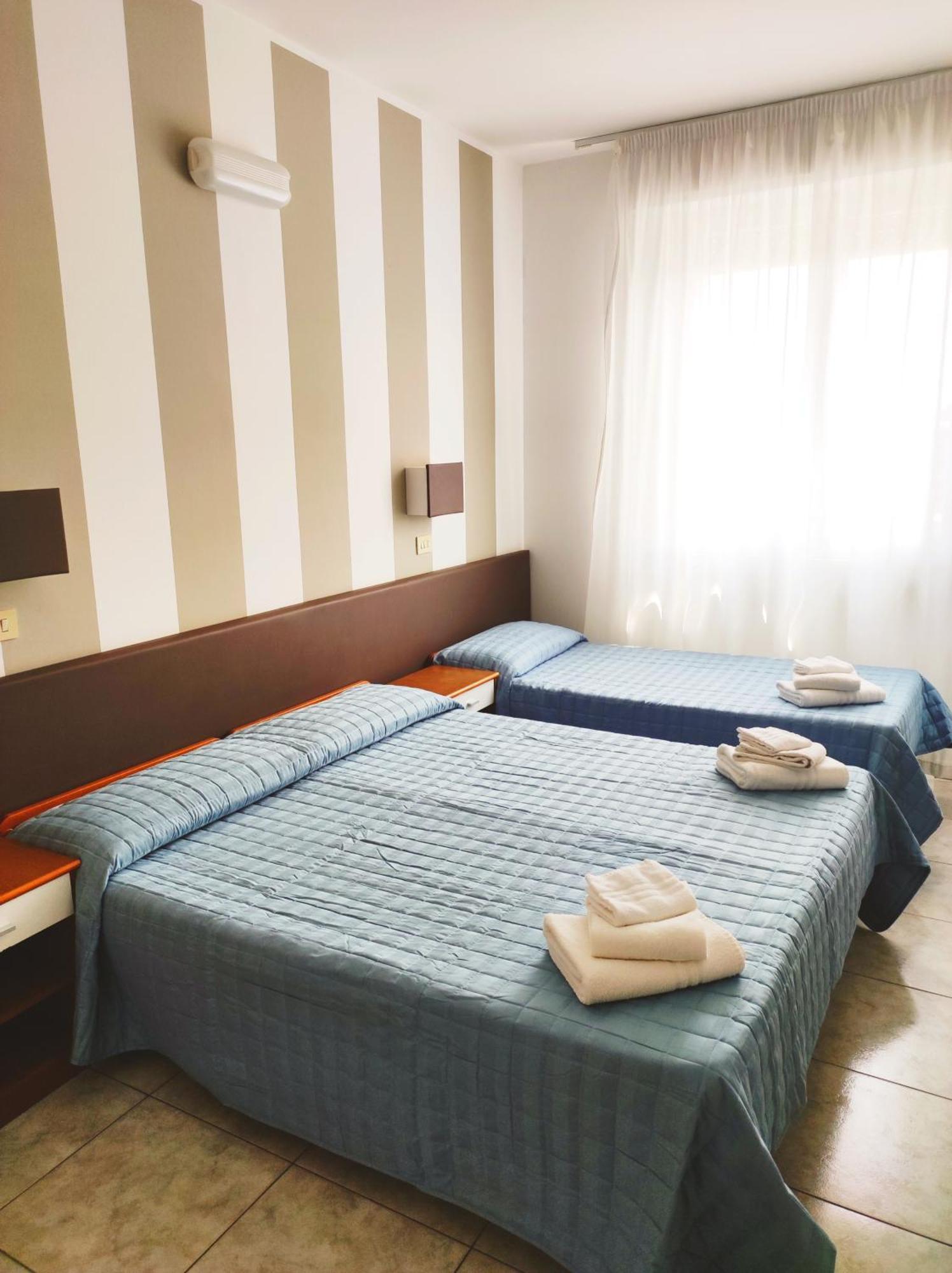 Hotel Ca Vanni Ρίμινι Δωμάτιο φωτογραφία